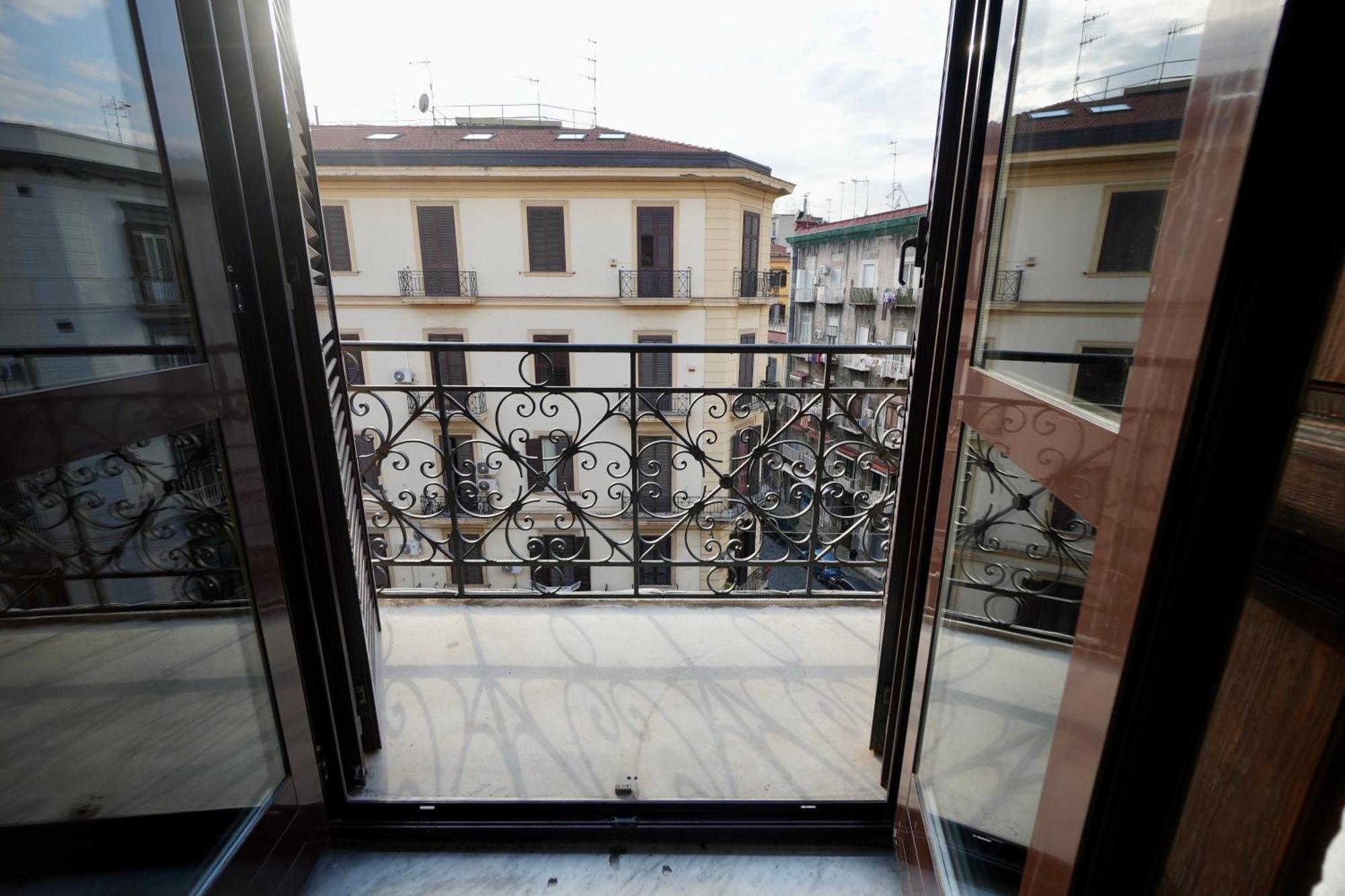 Naples 60- Historic Residence Napels Buitenkant foto